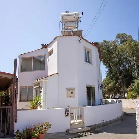 펜션 Captivating & Oceanview Getaway House Meneou