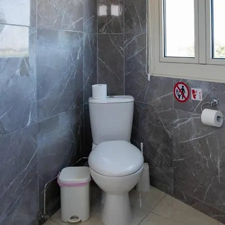 Captivating & Oceanview Getaway House 펜션 Meneou